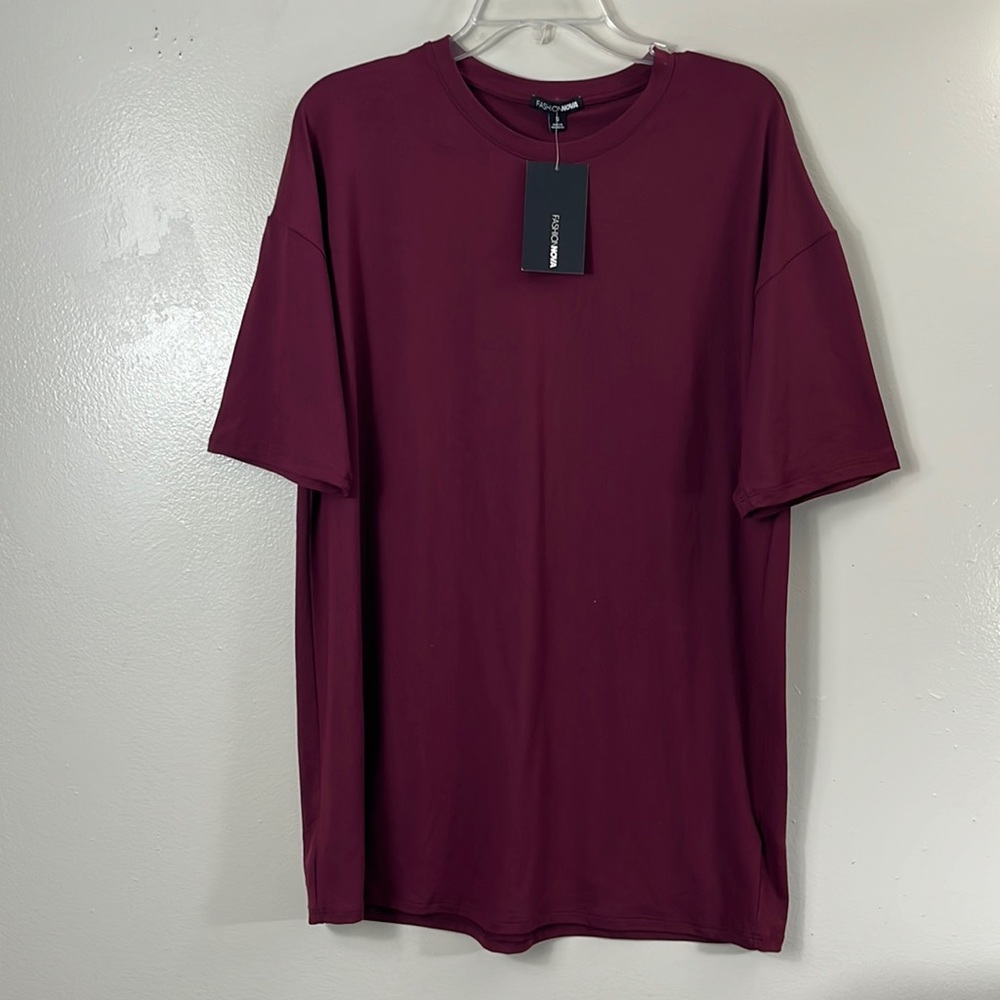 Fashion Nova red T-shirt, dress women’s size small